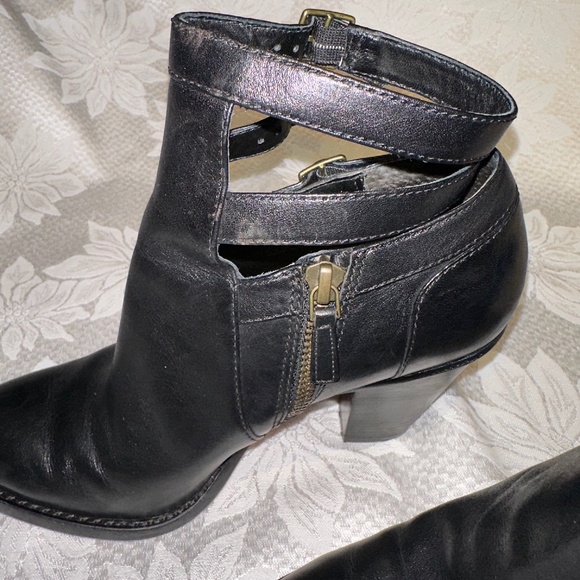 Cole Haan Dalton Bootie, Size 6.5, Black - Picture 10 of 16